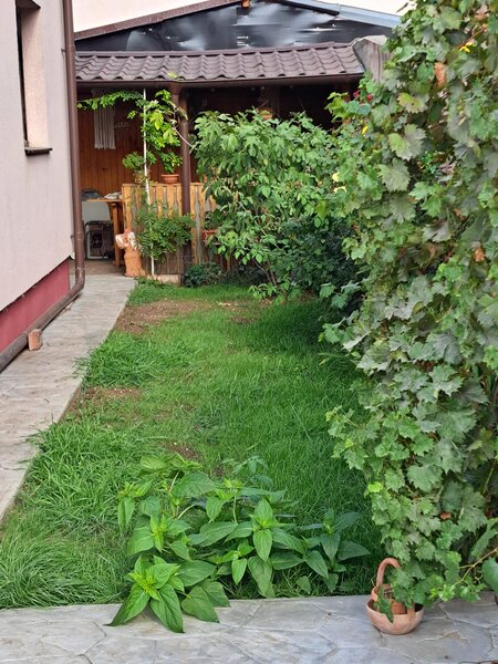 Safirului, Bragadiru, vila P+1, 4 camere, 2 bai, sp. 112 mp, teren 300 mp,