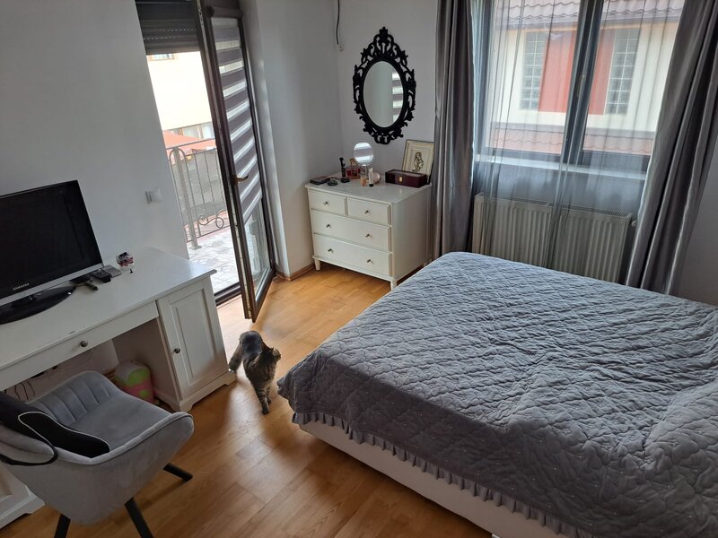 Safirului, Bragadiru, vila P+1, 4 camere, 2 bai, sp. 112 mp, teren 300 mp,