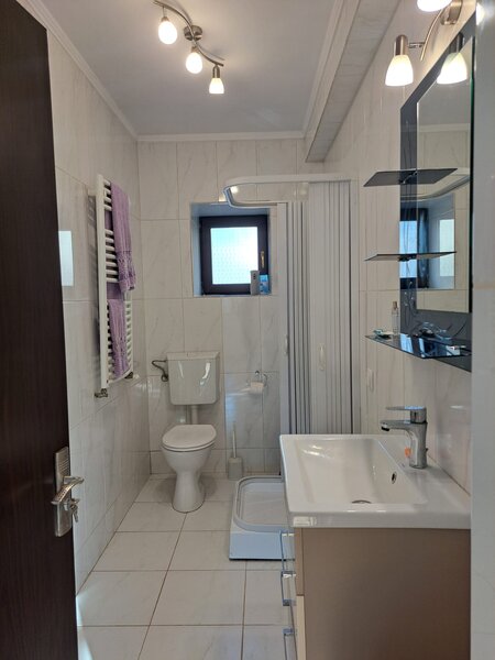 Safirului, Bragadiru, vila P+1, 4 camere, 2 bai, sp. 112 mp, teren 300 mp,