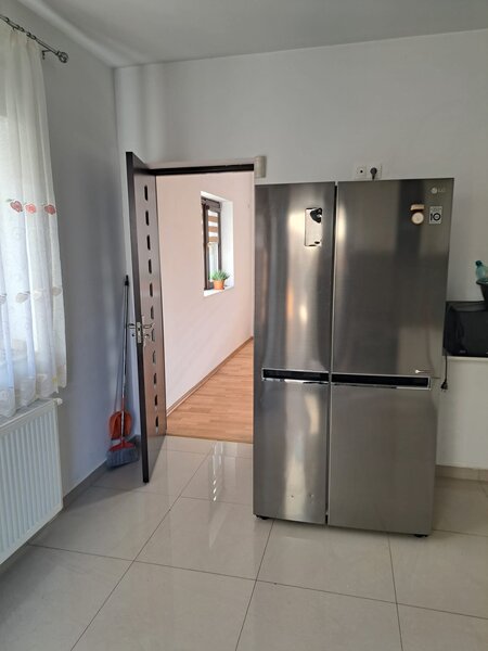 Safirului, Bragadiru, vila P+1, 4 camere, 2 bai, sp. 112 mp, teren 300 mp,