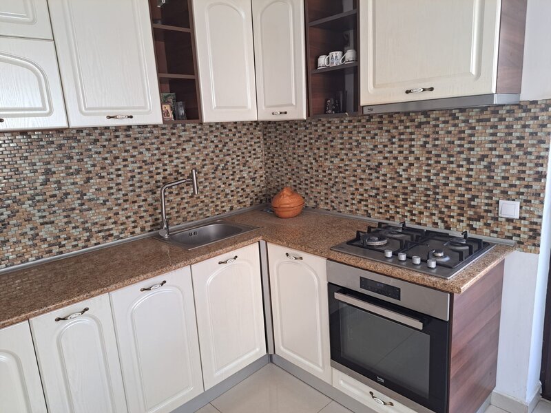 Safirului, Bragadiru, vila P+1, 4 camere, 2 bai, sp. 112 mp, teren 300 mp,